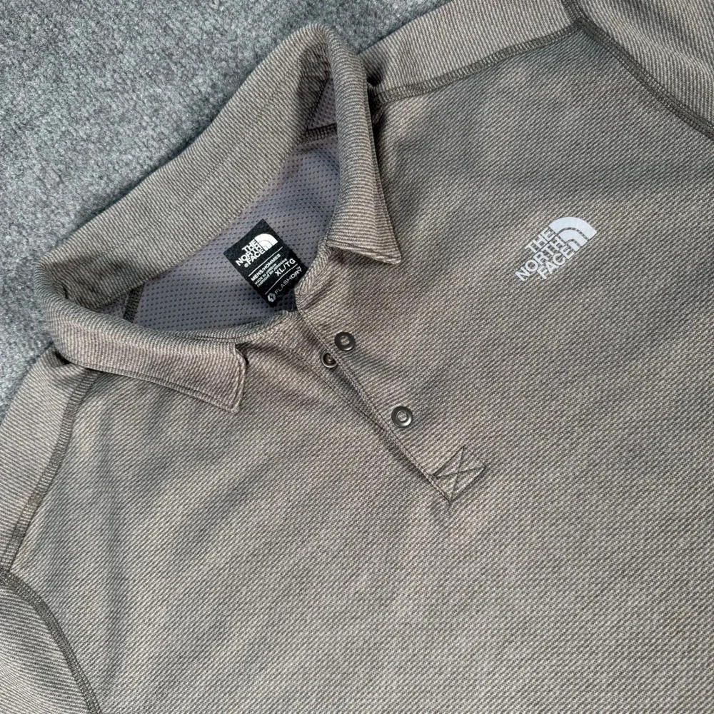 The North Face Mens FlashDry Polo Shirt Gray Striped NF00CE7Q XL #4428